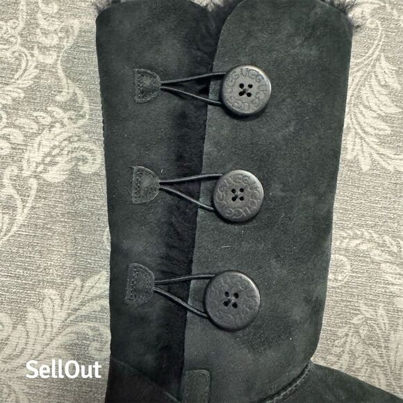 UGG Women's Bailey Button Triplet II Black Boots Size 6 Standard - Picture 4 of 10